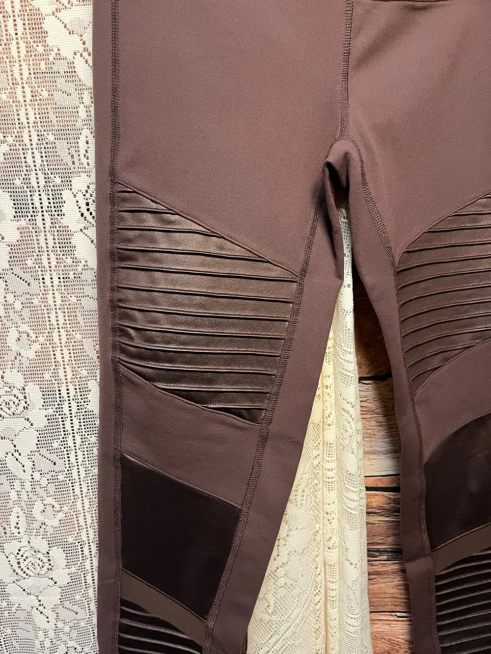 ALO Yoga Chocolate Brown High-Rise Moto Leggings (239)